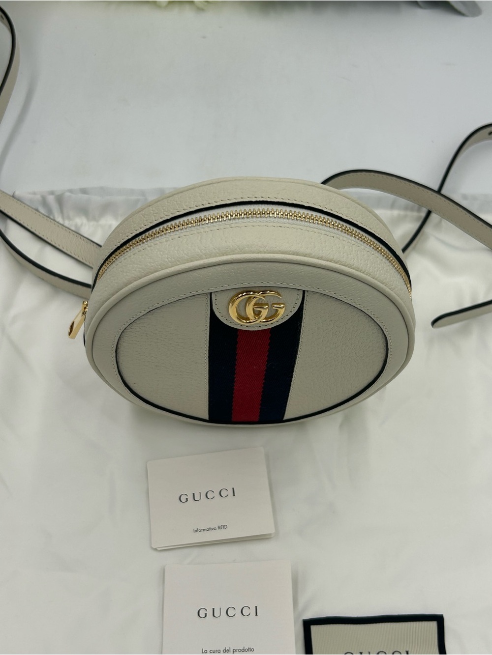Gucci Ophidia mini round backpack featuring iconic gold tone double G logo - Picture 4 of 15